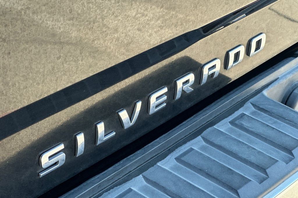 Thumbnail: 2015 Chevrolet Silverado 1500 - 33