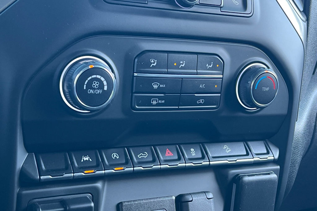 Thumbnail: 2024 Chevrolet Silverado 1500 - 26