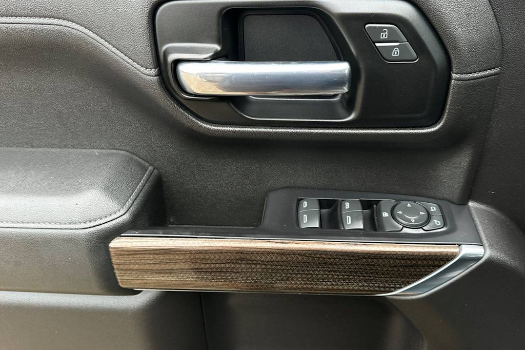 Thumbnail: 2020 Chevrolet Silverado 1500 - 20