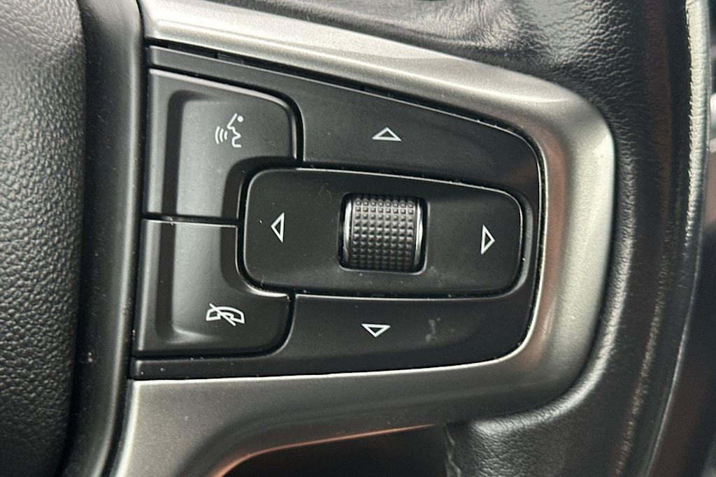 Thumbnail: 2020 Chevrolet Silverado 1500 - 30