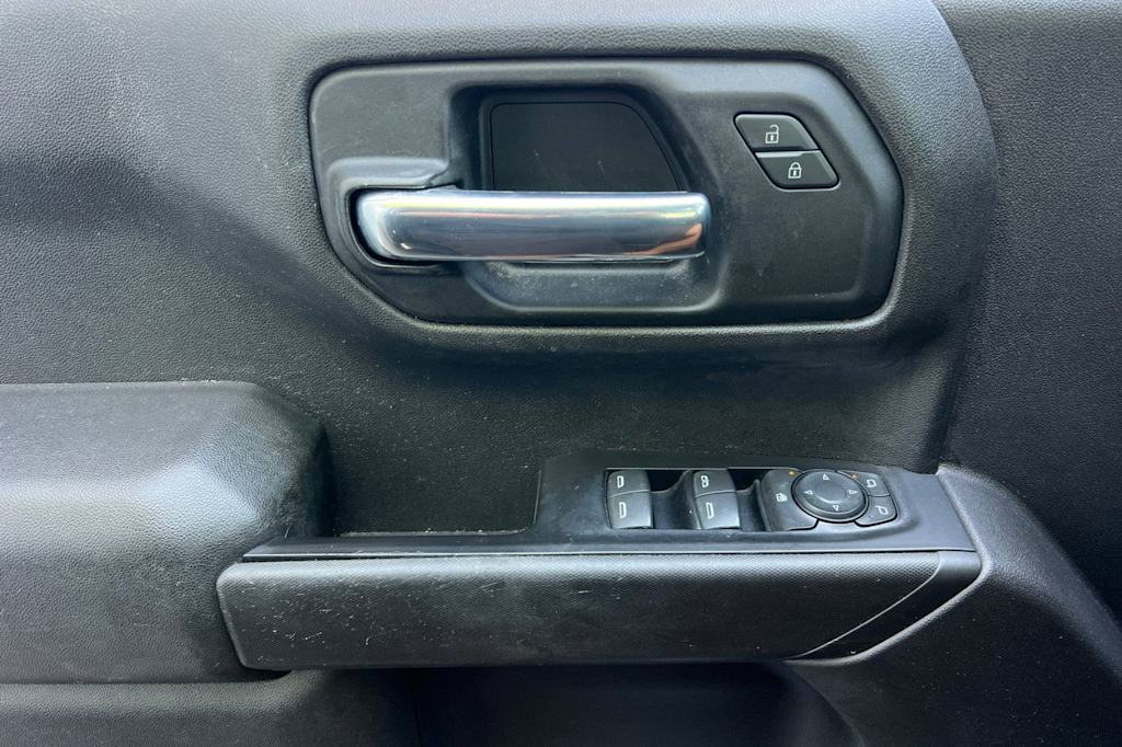 Thumbnail: 2021 Chevrolet Silverado 1500 - 21