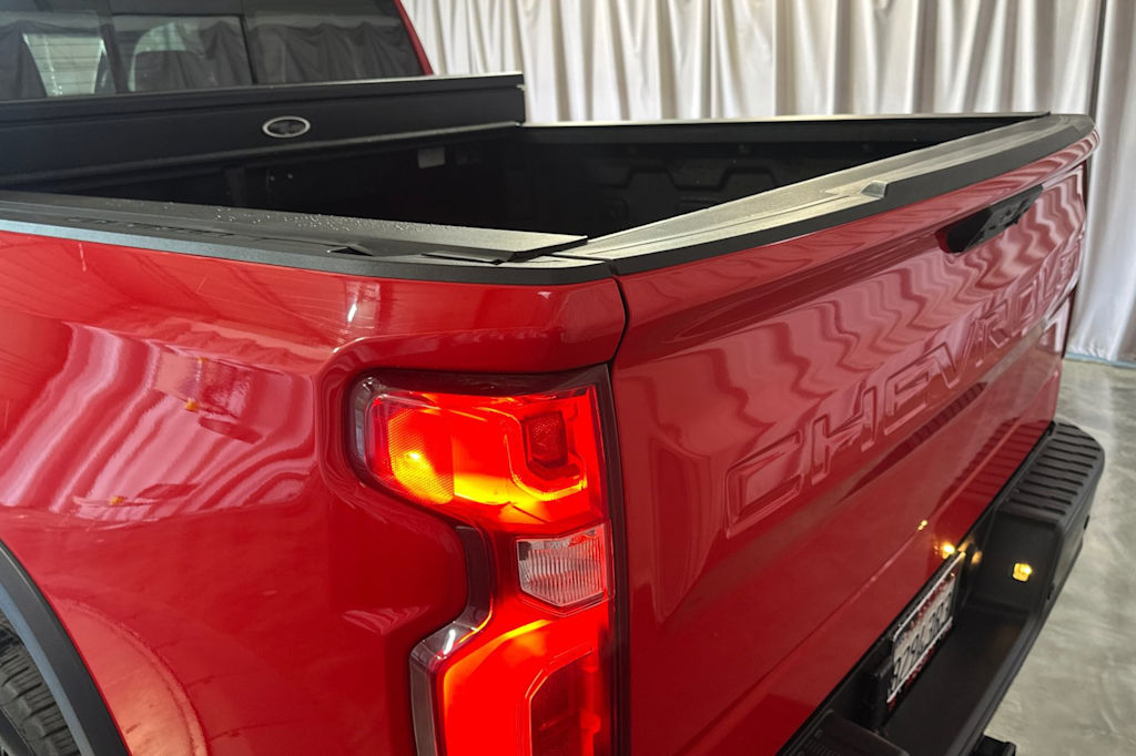 Thumbnail: 2023 Chevrolet Silverado 1500 - 24