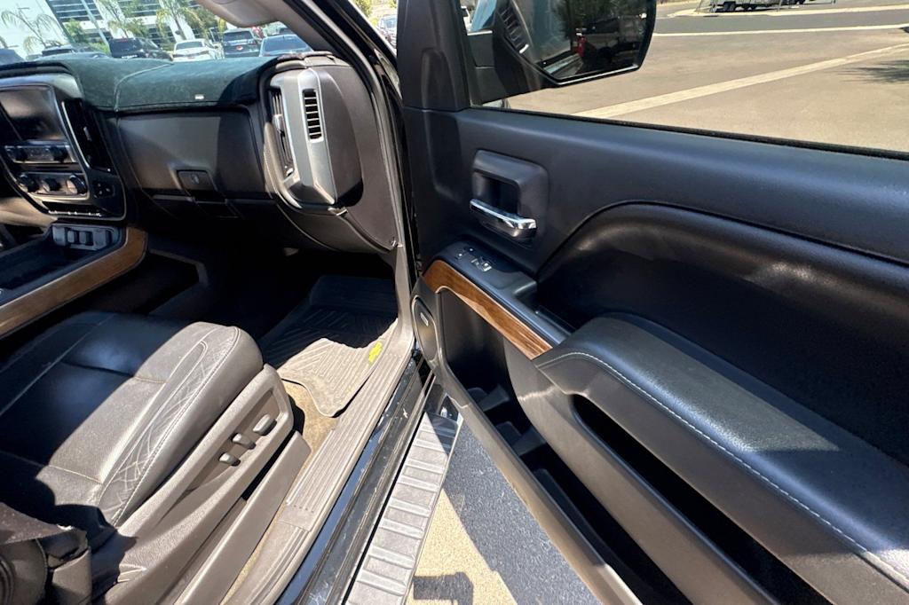Thumbnail: 2016 Chevrolet Silverado 1500 - 21