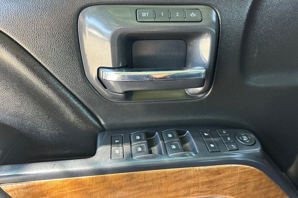 Thumbnail: 2016 Chevrolet Silverado 1500 - 21
