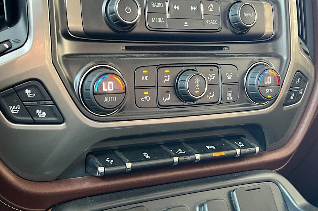 Thumbnail: 2015 Chevrolet Silverado 1500 - 24