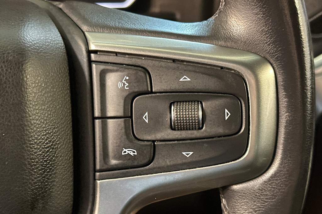 Thumbnail: 2021 Chevrolet Silverado 1500 - 30