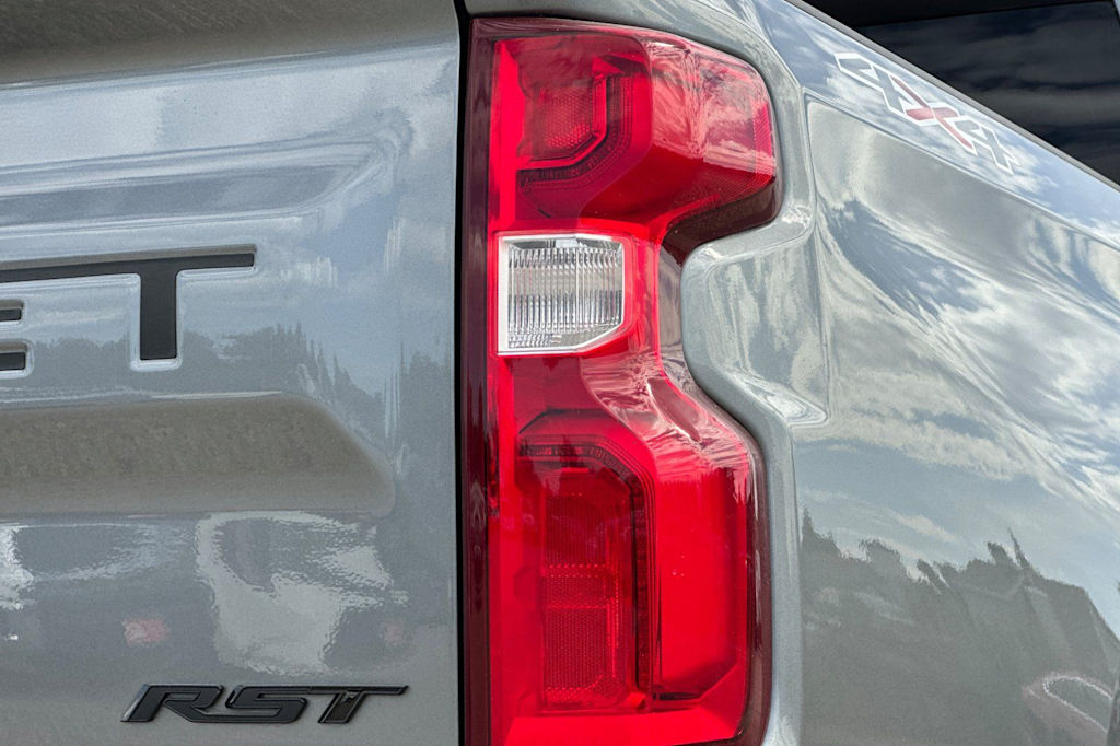 Thumbnail: 2021 Chevrolet Silverado 1500 - 36