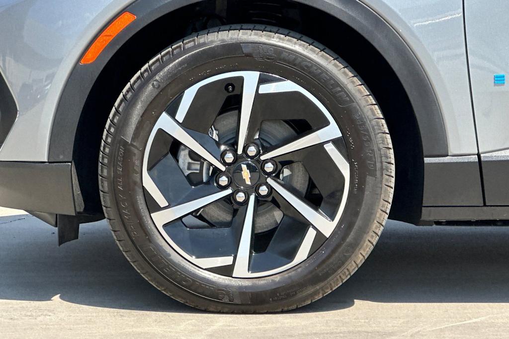 Thumbnail: 2025 Chevrolet Equinox - 8