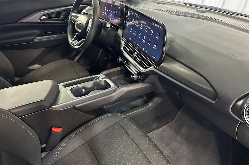 Thumbnail: 2025 Chevrolet Equinox - 13