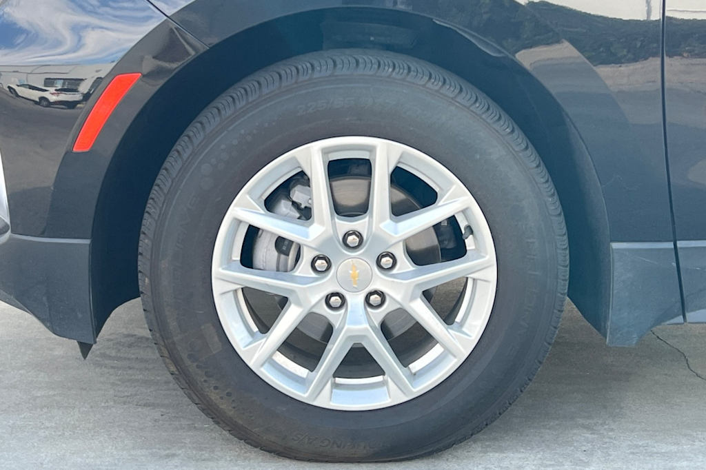 Thumbnail: 2023 Chevrolet Equinox - 8