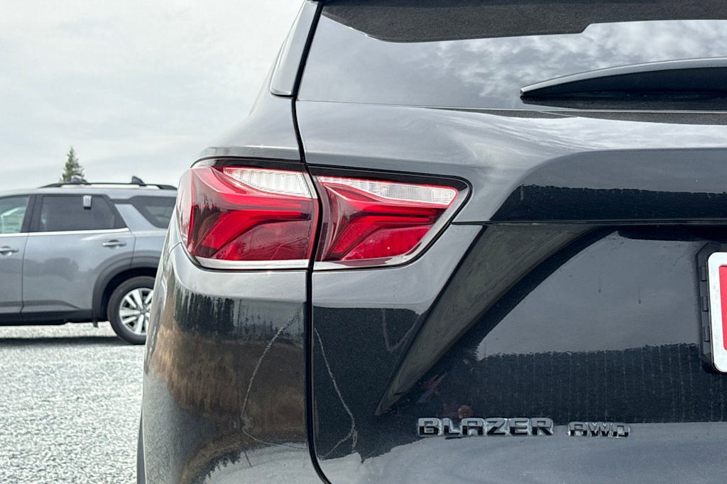 Thumbnail: 2019 Chevrolet Blazer - 21