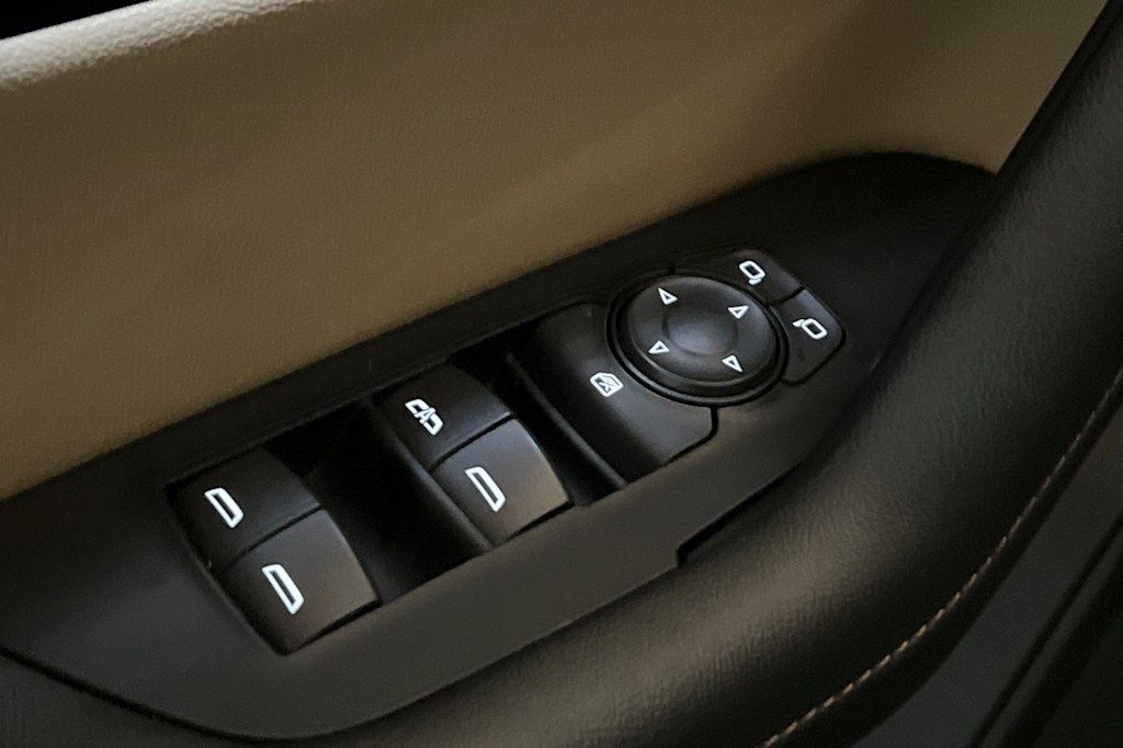 Thumbnail: 2024 Chevrolet Blazer - 22