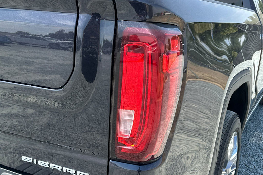 Thumbnail: 2022 GMC Sierra 1500 - 35
