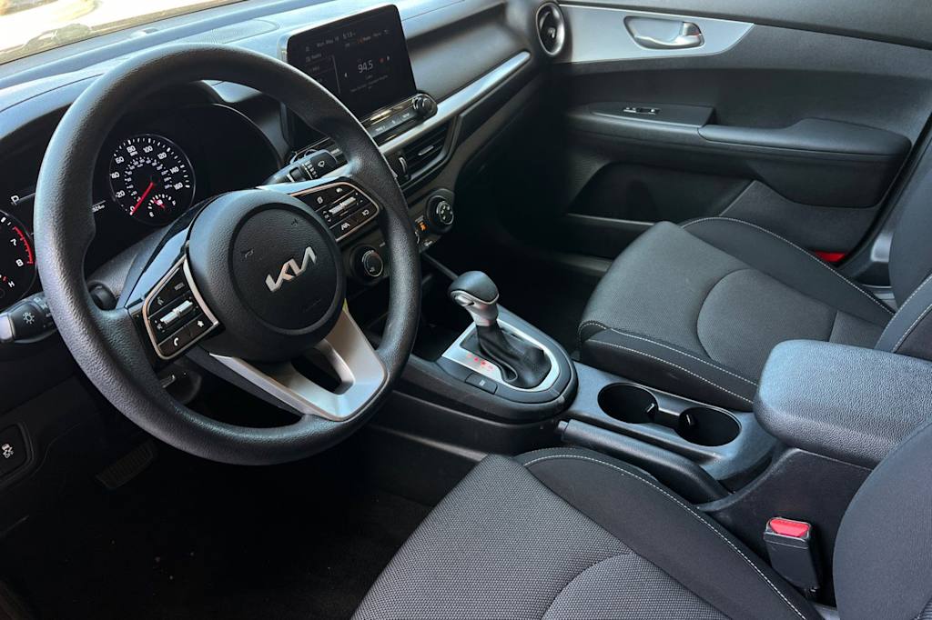 Thumbnail: 2023 Kia Forte - 8