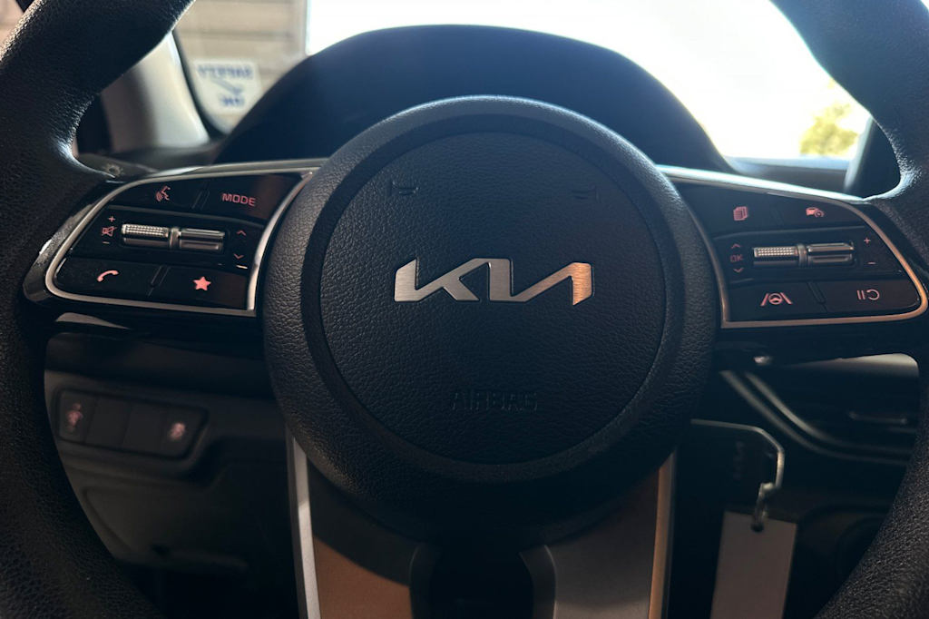 Thumbnail: 2023 Kia Forte - 27