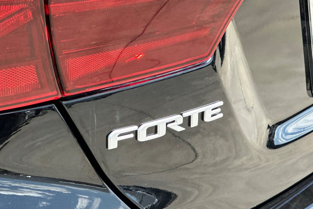 Thumbnail: 2023 Kia Forte - 33
