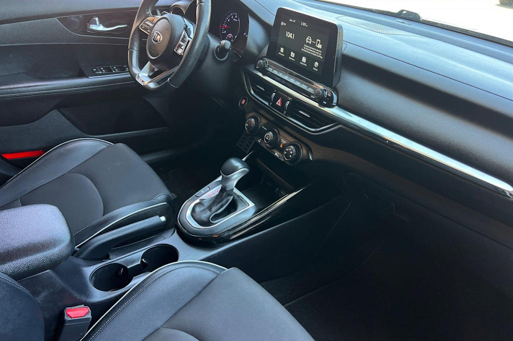 Thumbnail: 2021 Kia Forte - 13