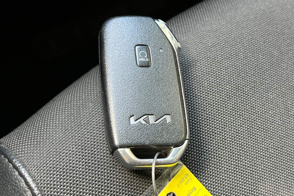 Thumbnail: 2022 Kia Forte - 17