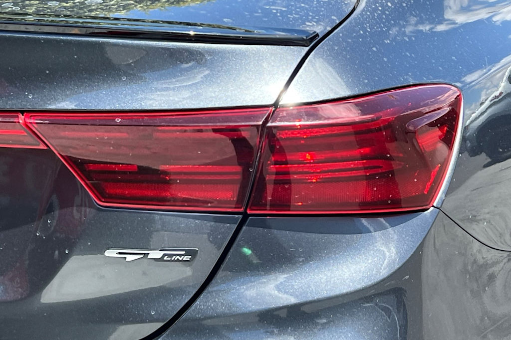 Thumbnail: 2022 Kia Forte - 22