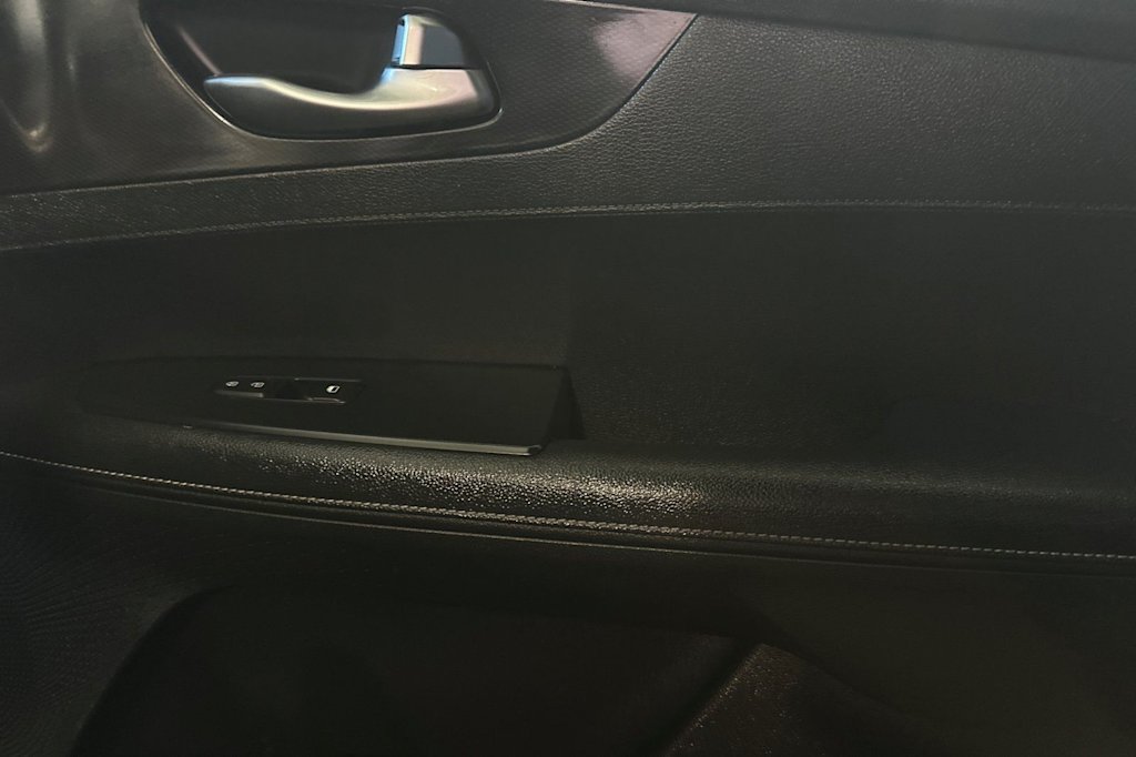 Thumbnail: 2023 Kia Forte - 24