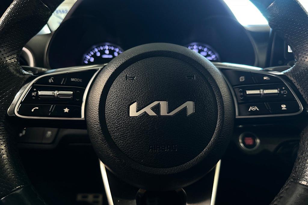 Thumbnail: 2023 Kia Forte - 30