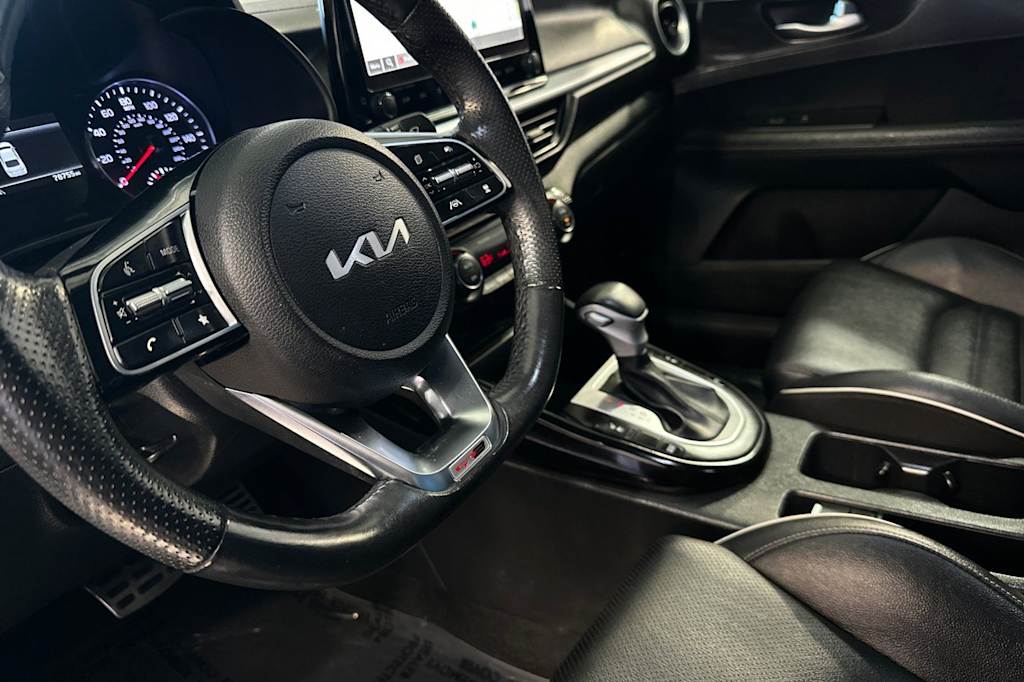 Thumbnail: 2023 Kia Forte - 9