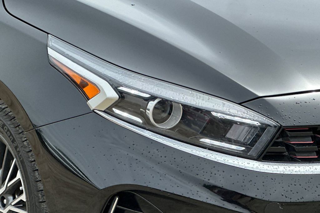 Thumbnail: 2023 Kia Forte - 34