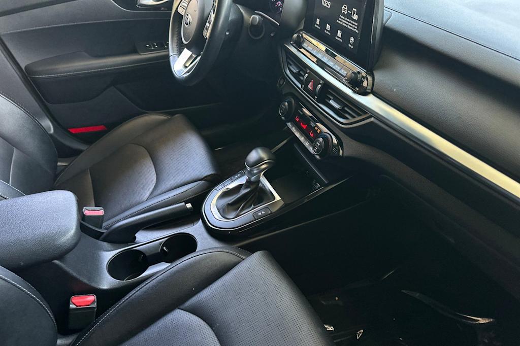 Thumbnail: 2019 Kia Forte - 13