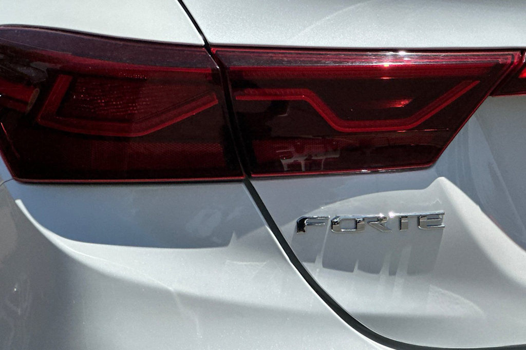 Thumbnail: 2019 Kia Forte - 34
