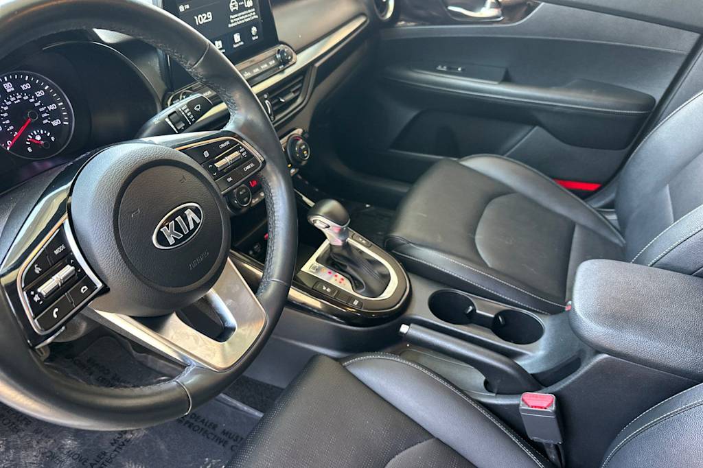 Thumbnail: 2019 Kia Forte - 9
