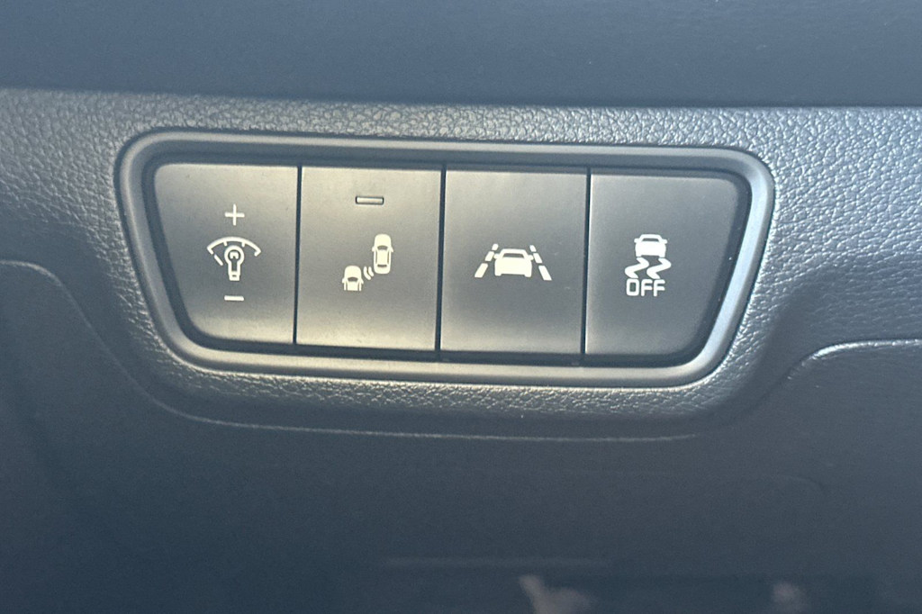 Thumbnail: 2019 Kia Forte - 32