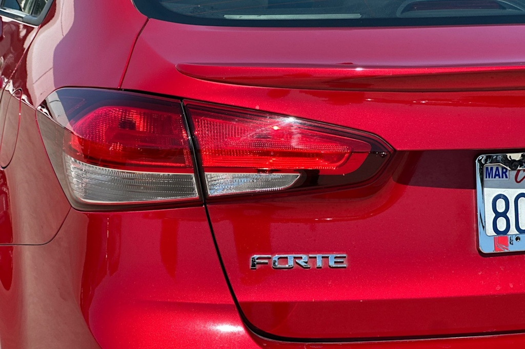 Thumbnail: 2018 Kia Forte - 21