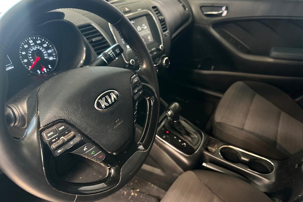 Thumbnail: 2018 Kia Forte - 9