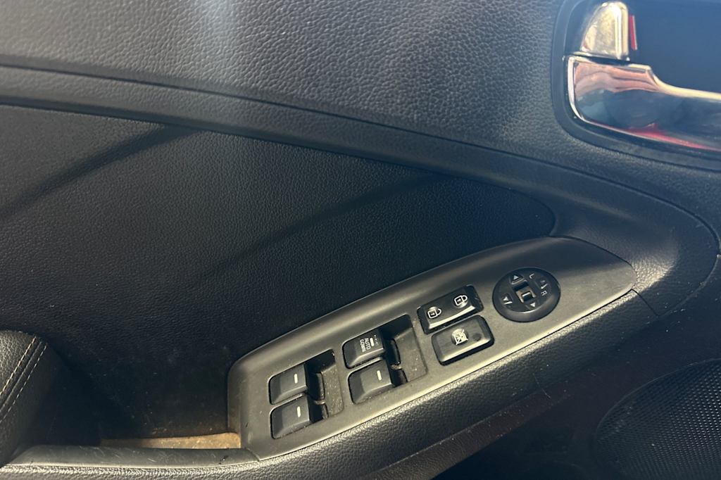 Thumbnail: 2018 Kia Forte - 22