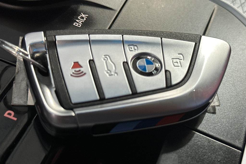 Thumbnail: 2023 BMW 3 Series - 28