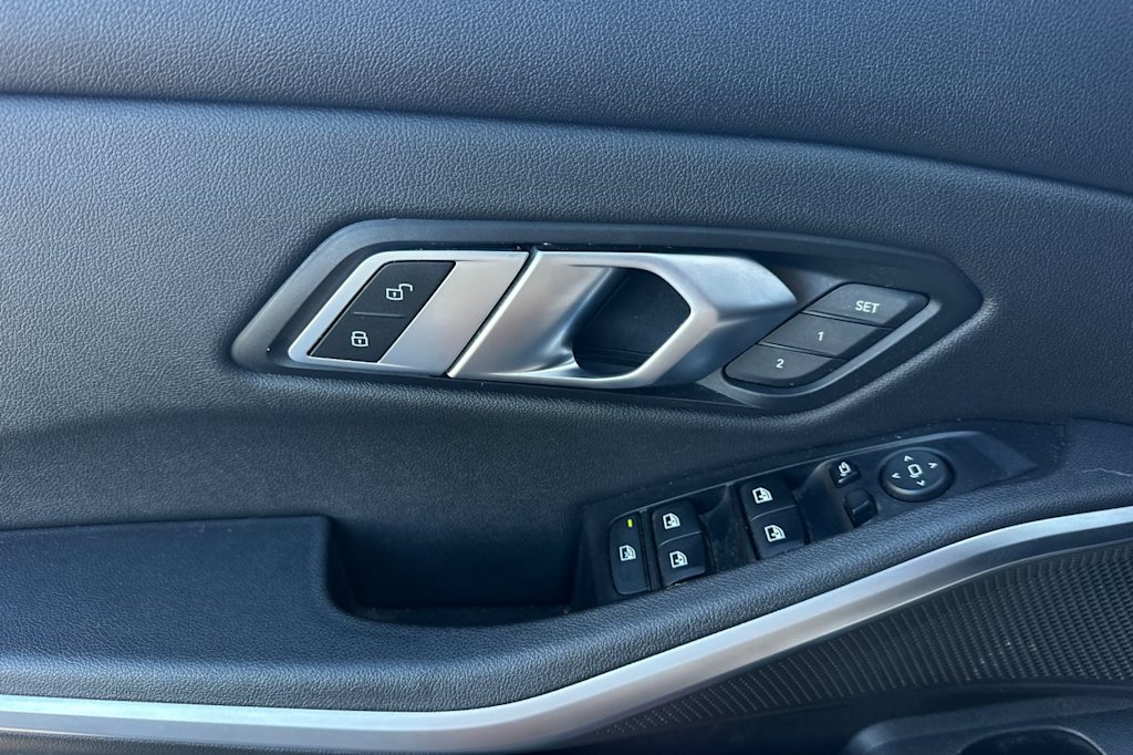 Thumbnail: 2020 BMW 3 Series - 22