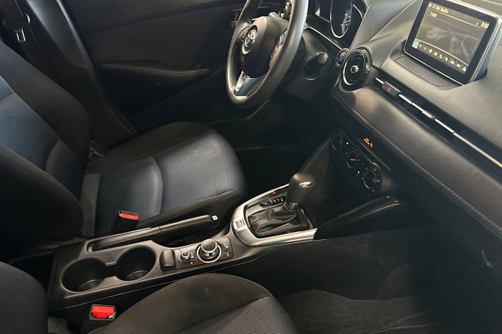 Thumbnail: 2018 Toyota Yaris iA - 10