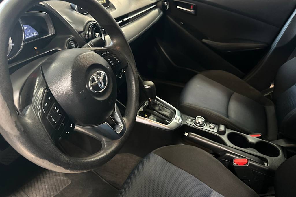 Thumbnail: 2018 Toyota Yaris iA - 9