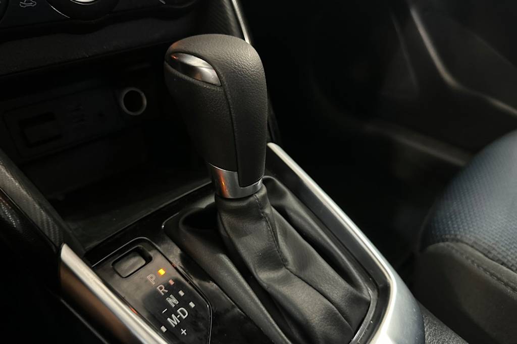 Thumbnail: 2018 Toyota Yaris iA - 15