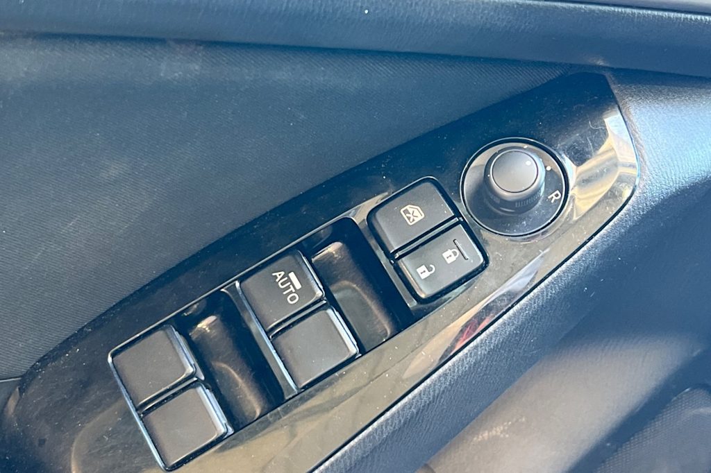 Thumbnail: 2018 Mazda Mazda3 - 23