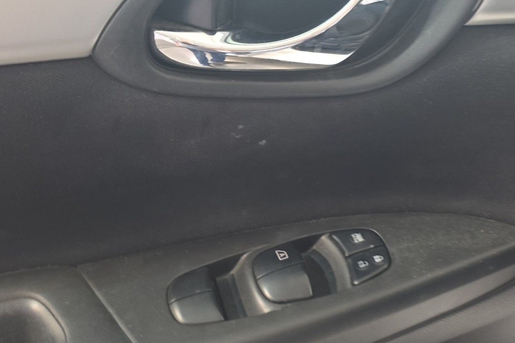 Thumbnail: 2019 Nissan Sentra - 22
