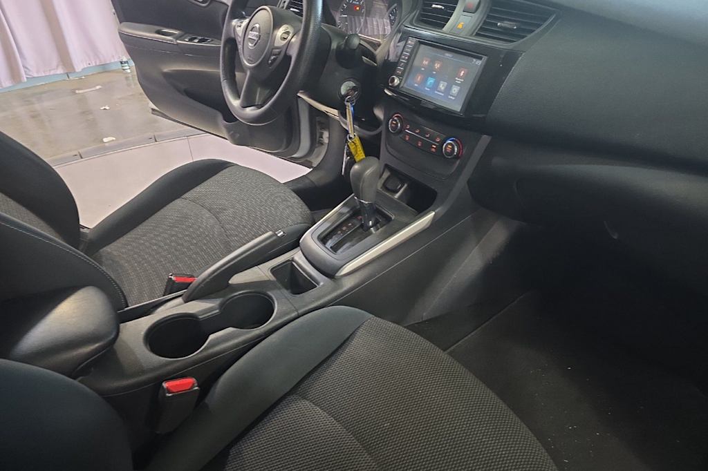 Thumbnail: 2019 Nissan Sentra - 13