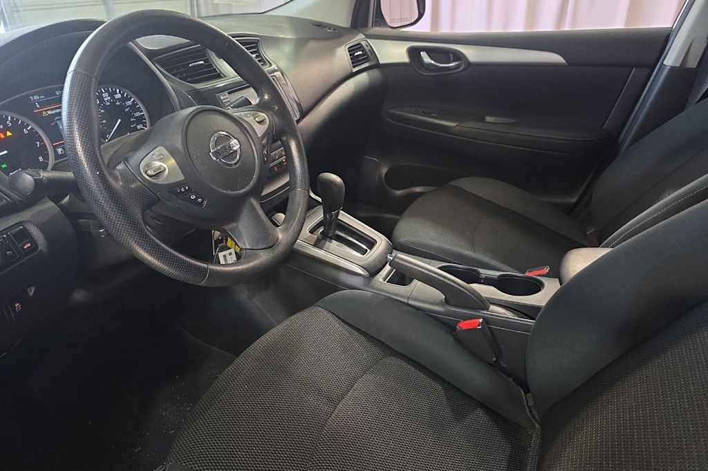 Thumbnail: 2019 Nissan Sentra - 9