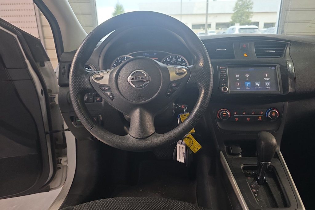 Thumbnail: 2019 Nissan Sentra - 12