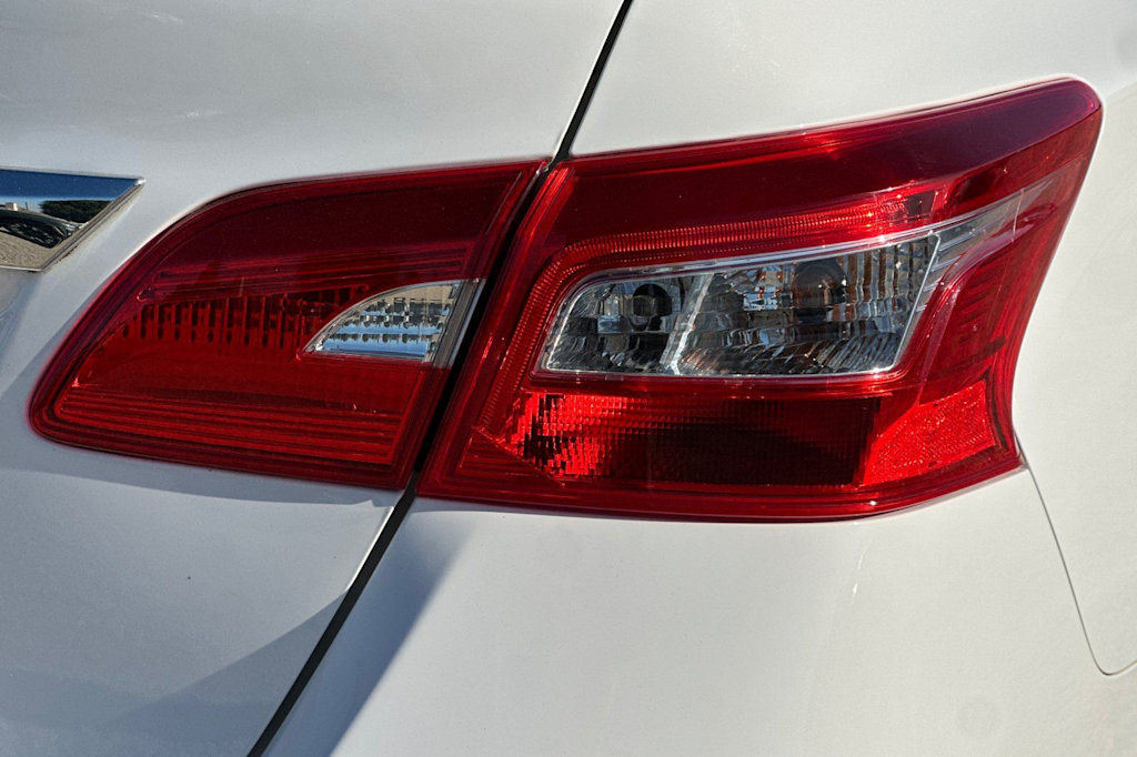Thumbnail: 2019 Nissan Sentra - 33