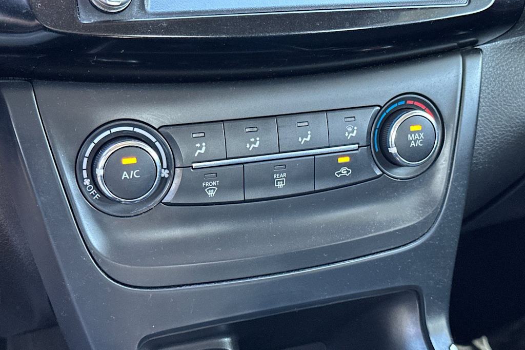Thumbnail: 2019 Nissan Sentra - 26