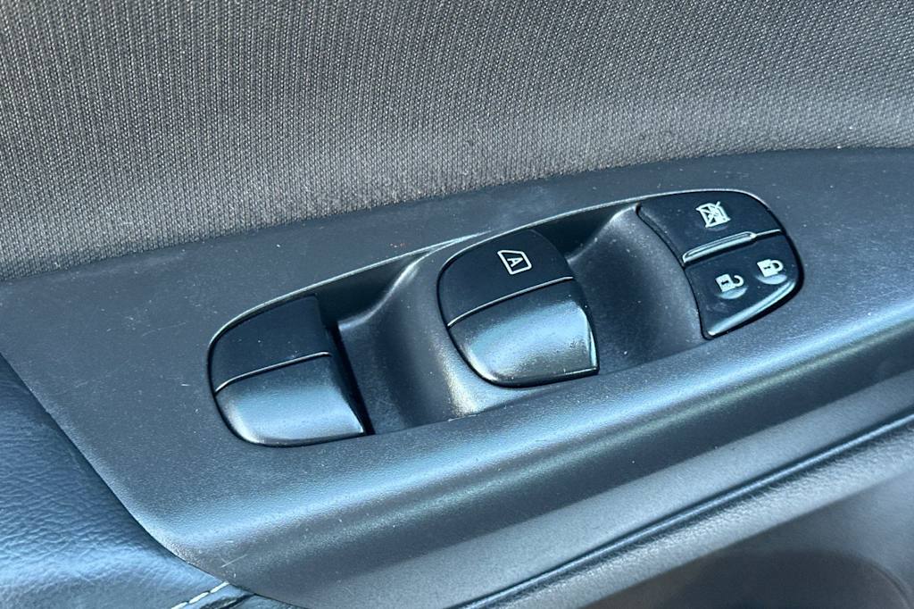 Thumbnail: 2019 Nissan Sentra - 23
