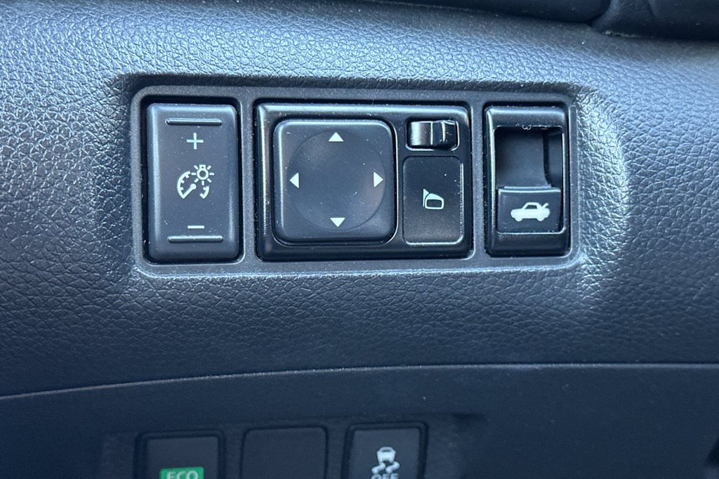 Thumbnail: 2019 Nissan Sentra - 31