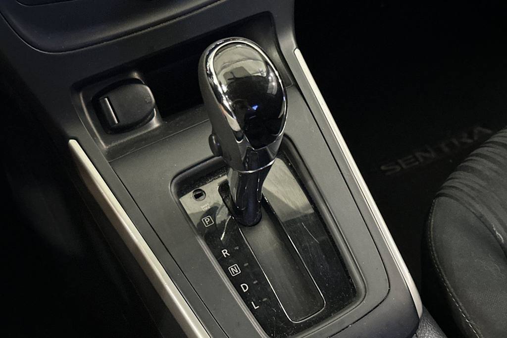 Thumbnail: 2019 Nissan Sentra - 15