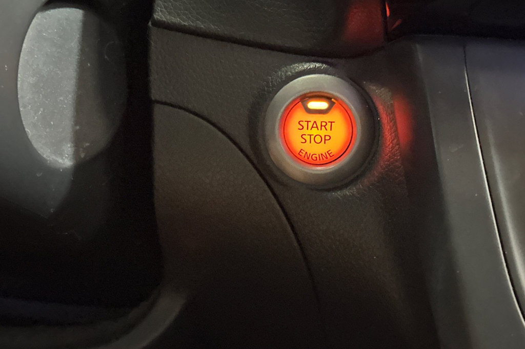 Thumbnail: 2019 Nissan Sentra - 25